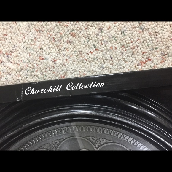 Churchill Collection 23"X23" Wallclock - Picture 3 of 6